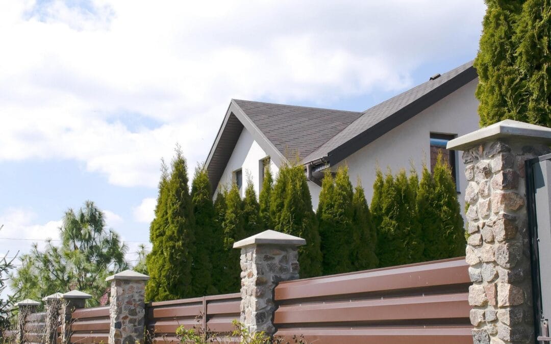 What to Expect When Working With a Georgetown Fence Company on a New Fence Project