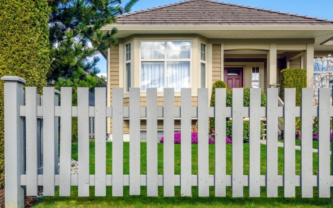 Why Hiring a Georgetown Fence Company Can Save You Money on Future Repairs